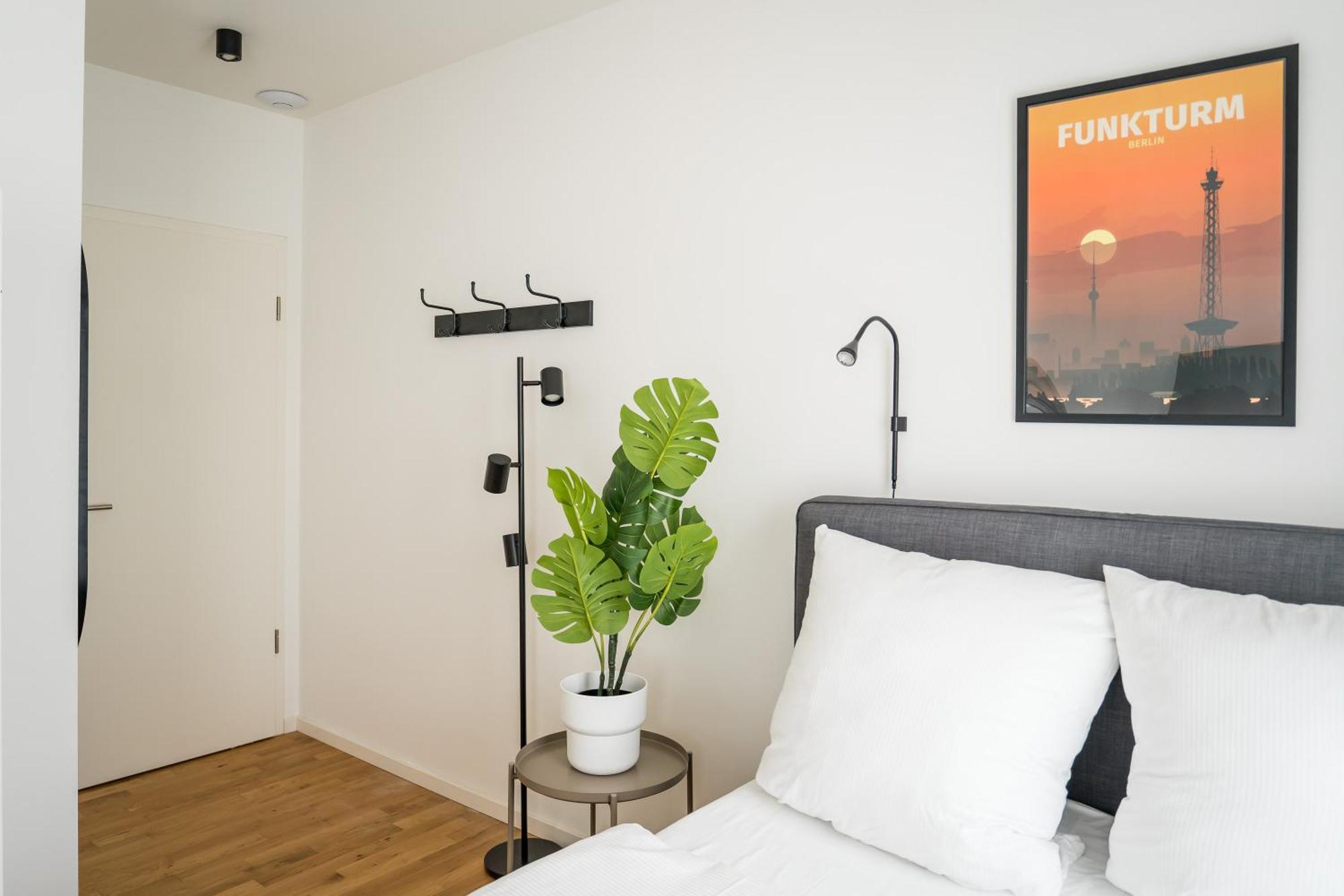 Homaris Apartments Schlueterstrasse Berlin Exterior foto